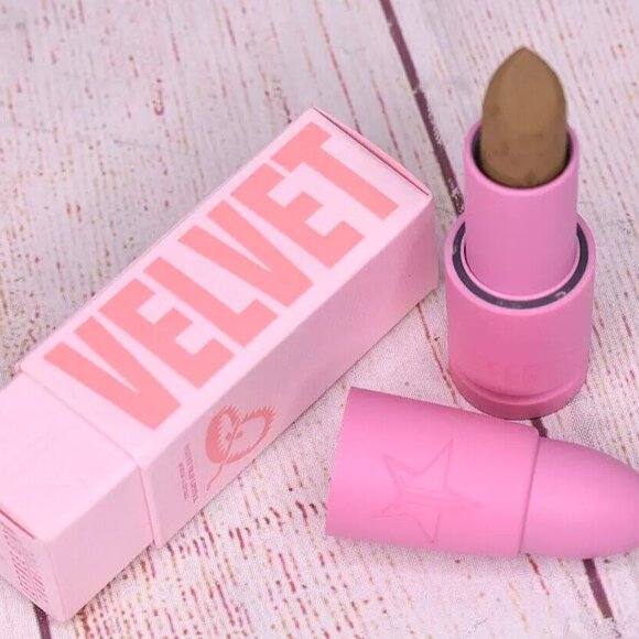 Jeffree Star Velvet Trap Lipstick Unphazed - 0.141 OZ - Picture 2 of 7